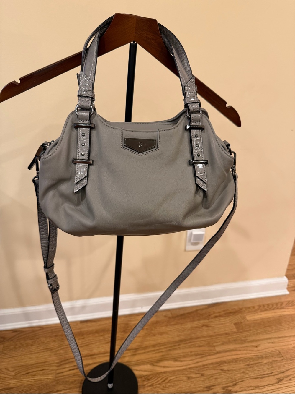 Simply Vera Vera Wang Gray Women's Leather Shoulder Bag with Adjustable Strap